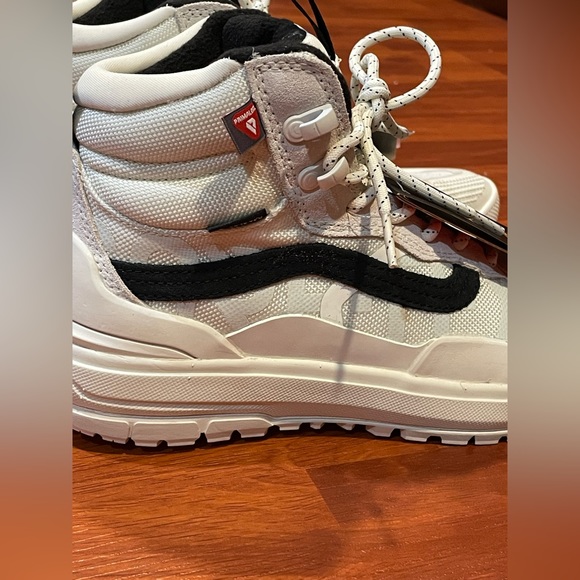 Vans Ultrarange EXO High MTE-2 x Gore Tex ‘Cream Black’ (size mens 6/wmns 7.5) - Picture 2 of 12